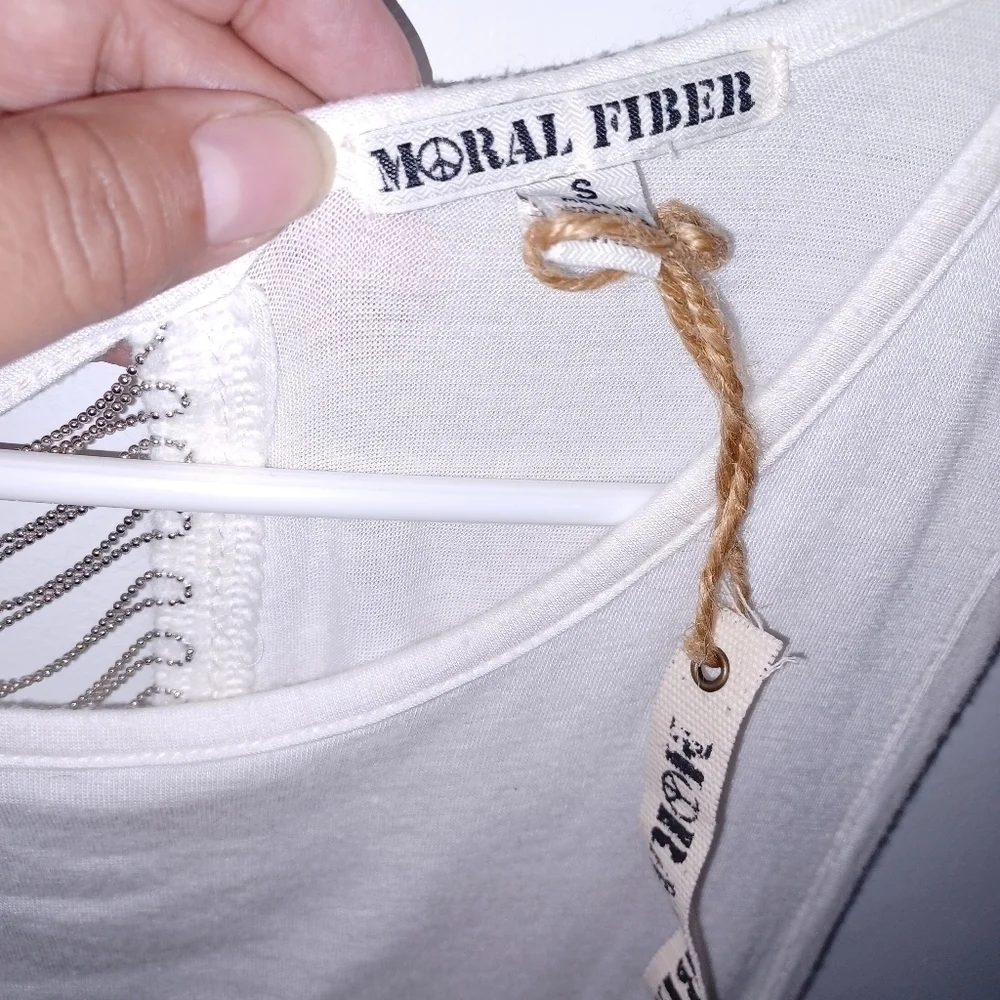 Moral Fiber Flowy Tank W Sz S - Picture 2 of 4